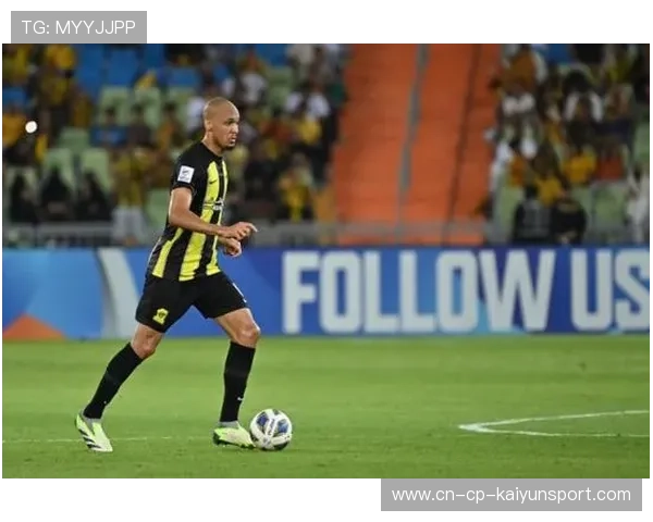 利物浦—法比尼奥中场远射折射入网